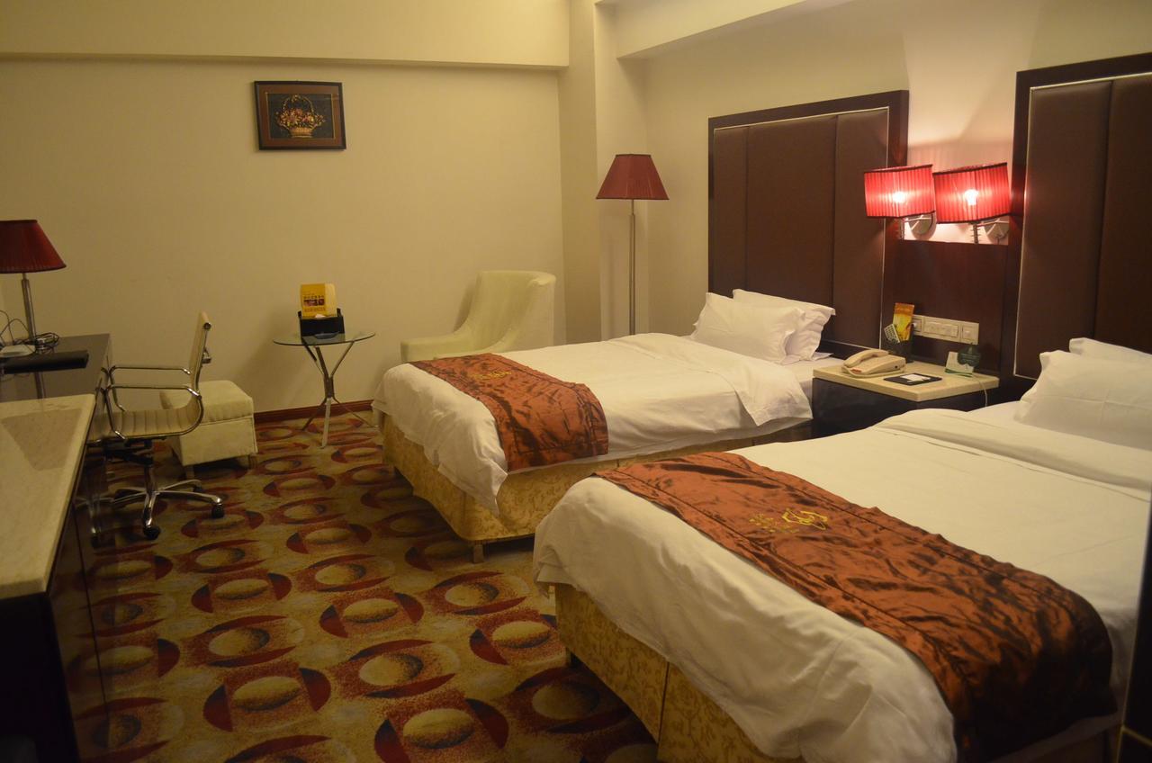 Tianhao Hotel Canton Esterno foto