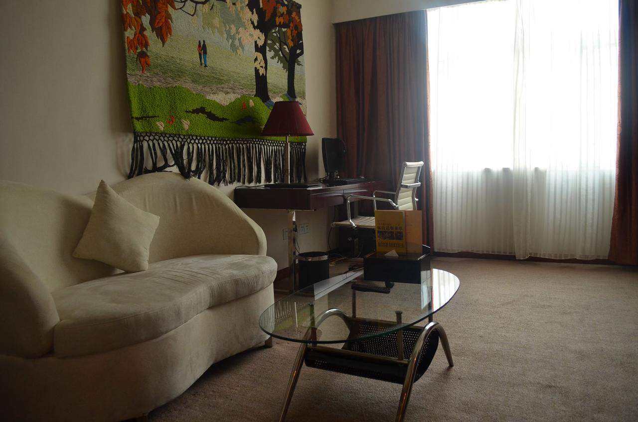 Tianhao Hotel Canton Esterno foto