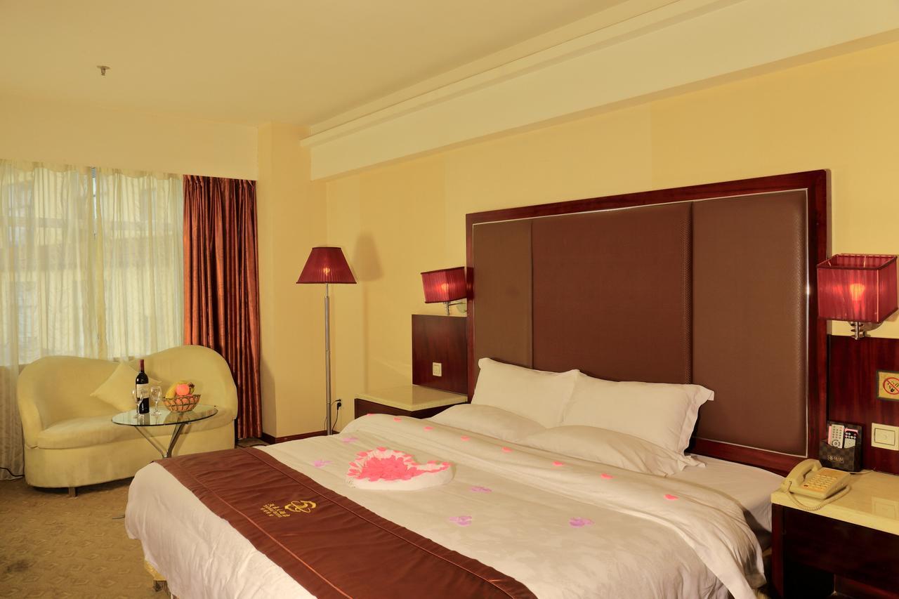 Tianhao Hotel Canton Esterno foto