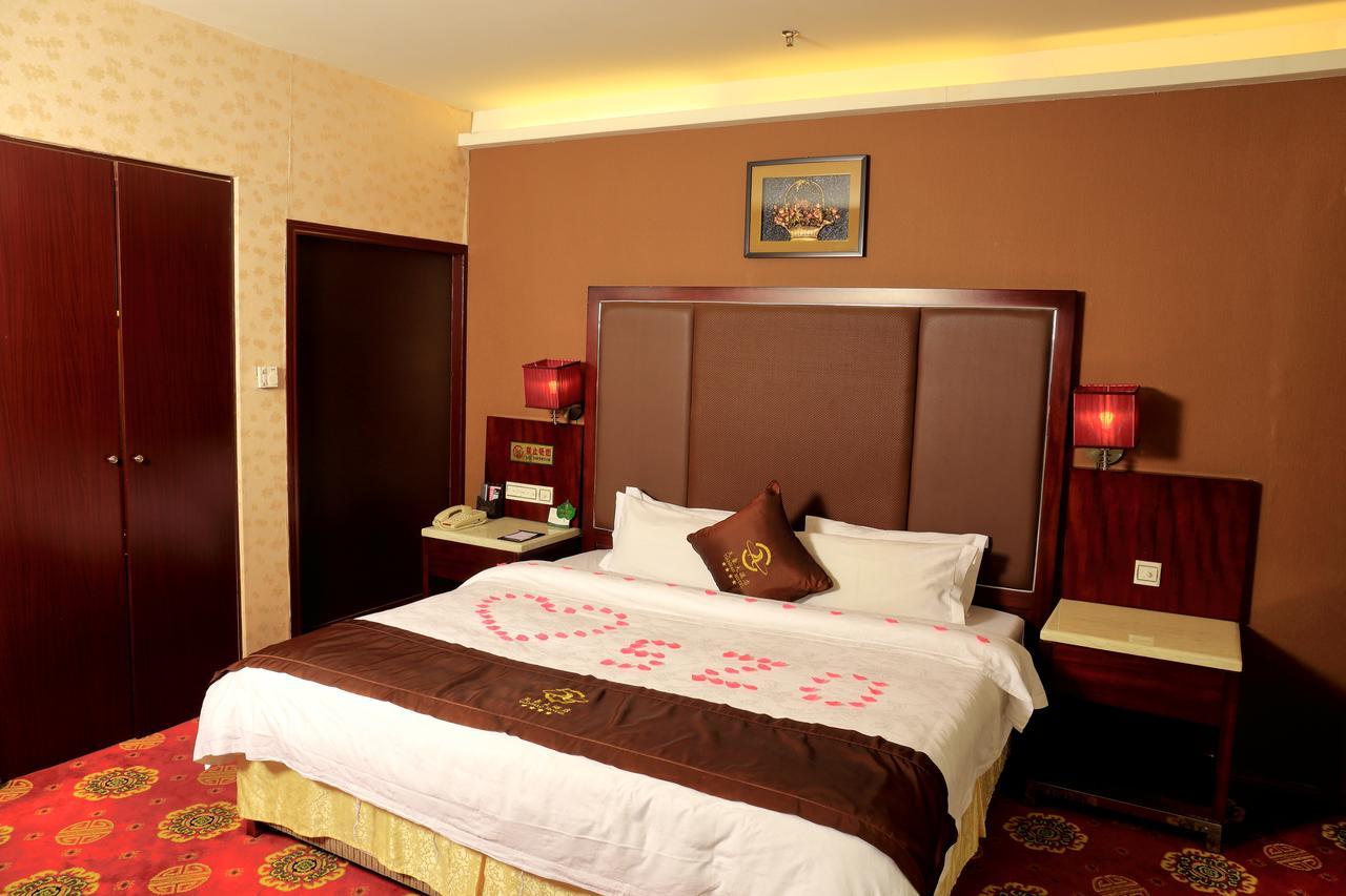 Tianhao Hotel Canton Esterno foto