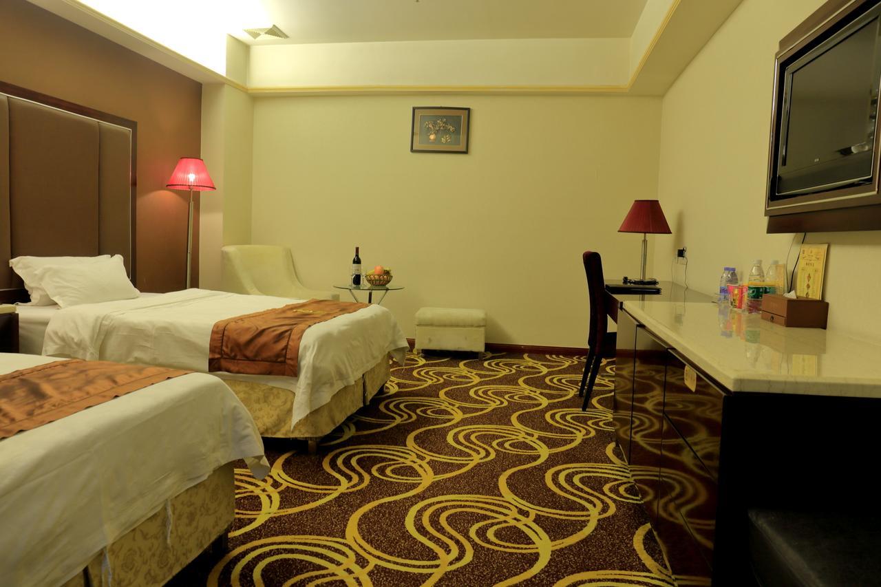 Tianhao Hotel Canton Esterno foto