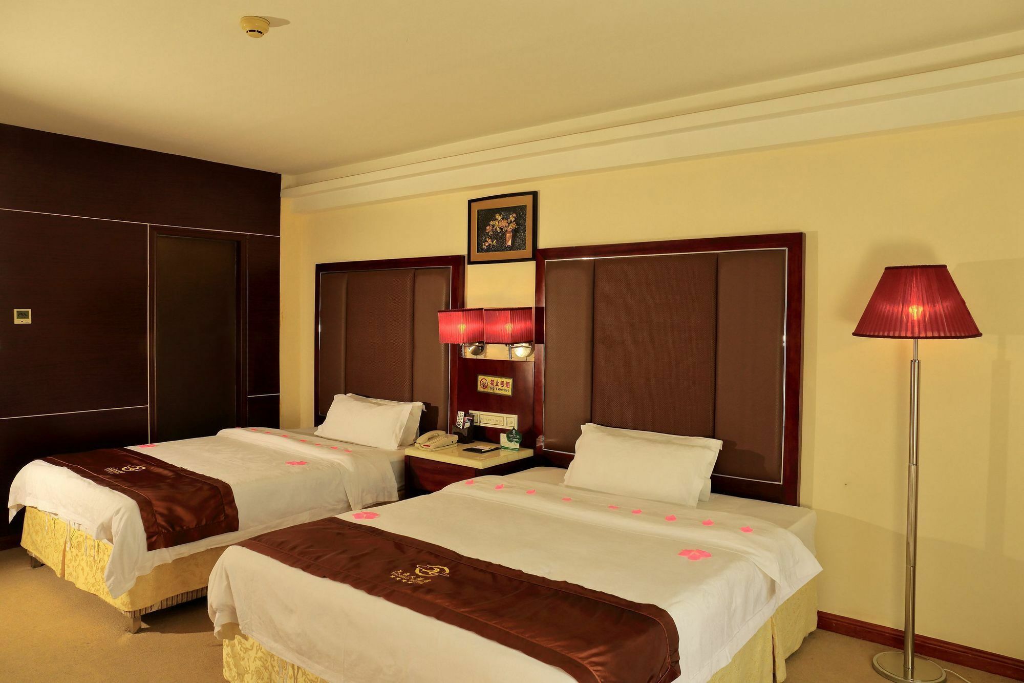 Tianhao Hotel Canton Esterno foto