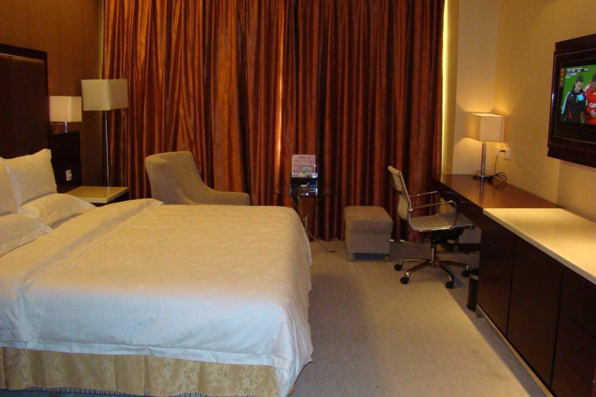 Tianhao Hotel Canton Esterno foto